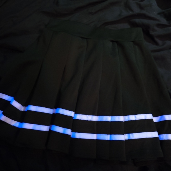 Goth pleated cheerleader skirt - Picture 9 of 13